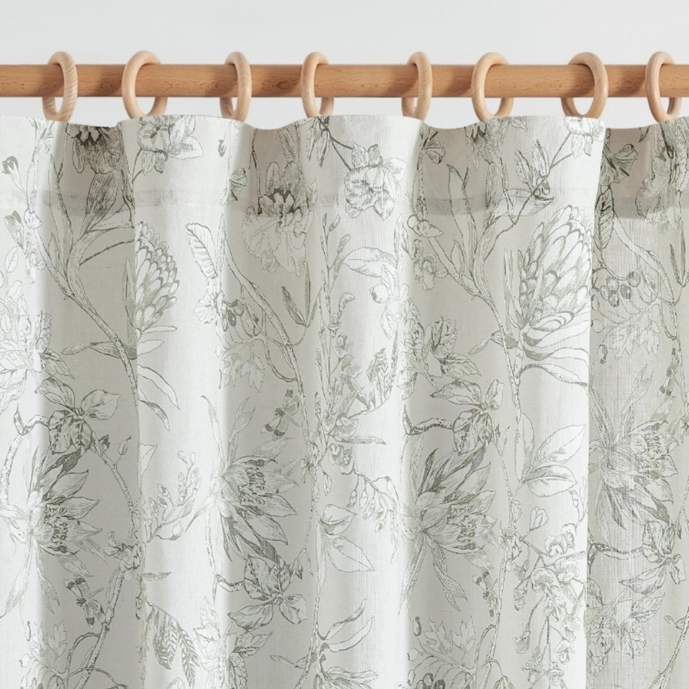 Floral Patterned Rod Curtain